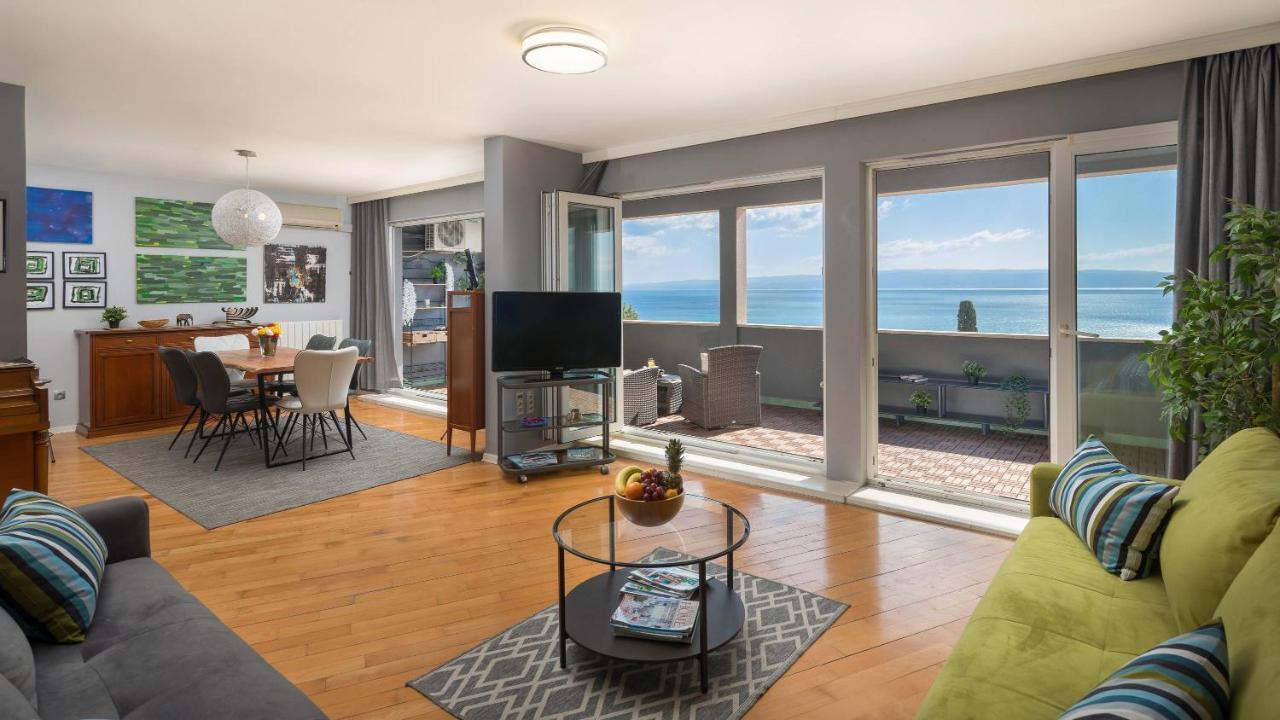 Sun Art Apartment *